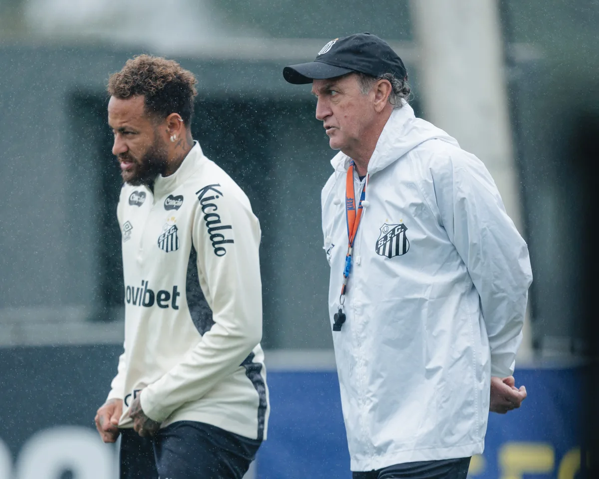 "Energia é importante": por que Cuca aposta em calendário para recuperar jogadores do Santos