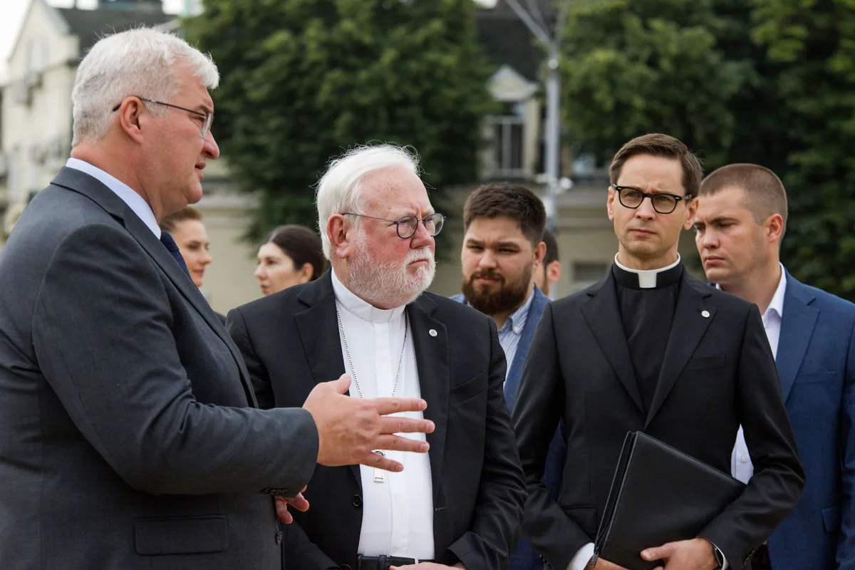 Guerre en Ukraine : pourquoi Moscou reçoit Mgr Gallagher, l’émissaire du pape