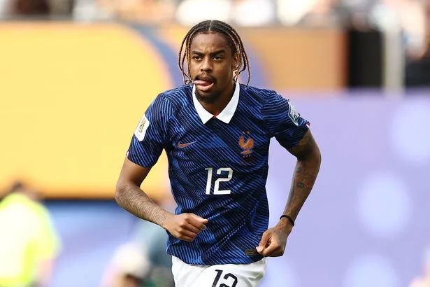 Liverpool news: Virgil van Dijk gives verdict on Bradley Barcola as talks ongoing over £50m star