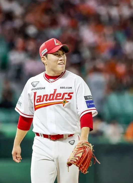 첫 등판이 마지막 승리였다니…류현진에게 패전 안긴 호투, 이숭용 감독 "마음의 짐 덜어냈으면"