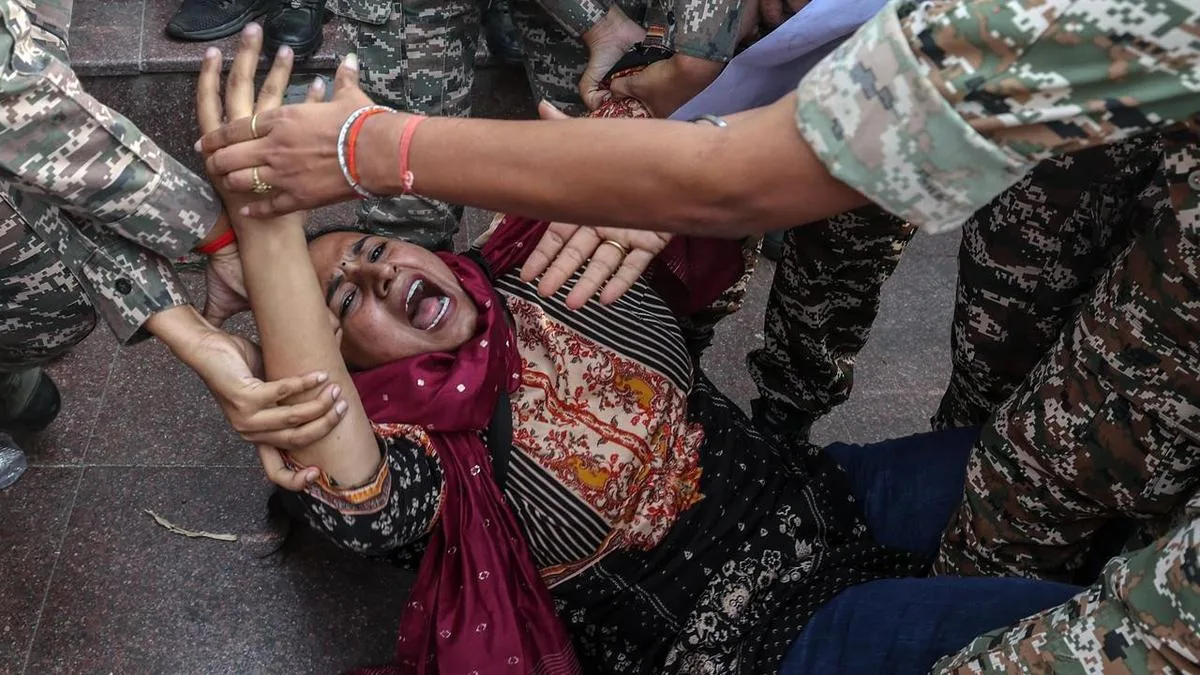 India detains youth protest leaders to defuse rally