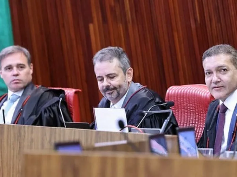 TSE começa a julgar ações sobre deepfakes e gastos do governo