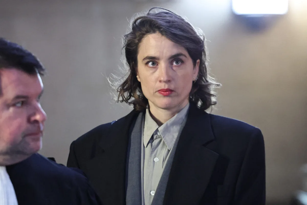 Le nanar de la rentrée littéraire : comment "Viser juste" d’Adèle Haenel rate sa cible