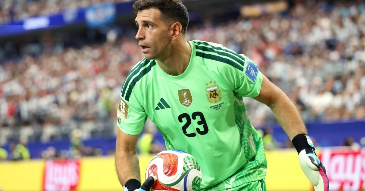 Confirmado: Dibu Martínez es nuevo arquero del Chelsea