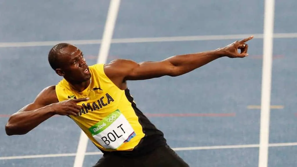 Olimpíadas de robôs na China têm recordes e humanoide superando Usain Bolt