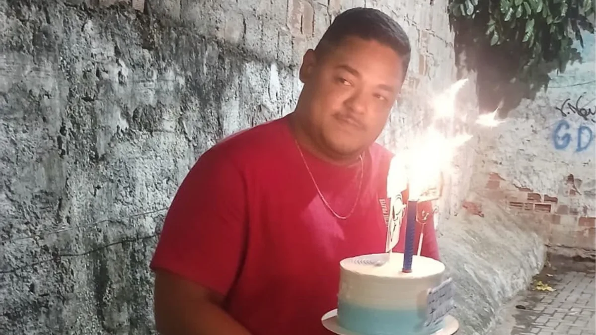 Motociclista morre e criança fica ferida em acidente no Recife; VÍDEO