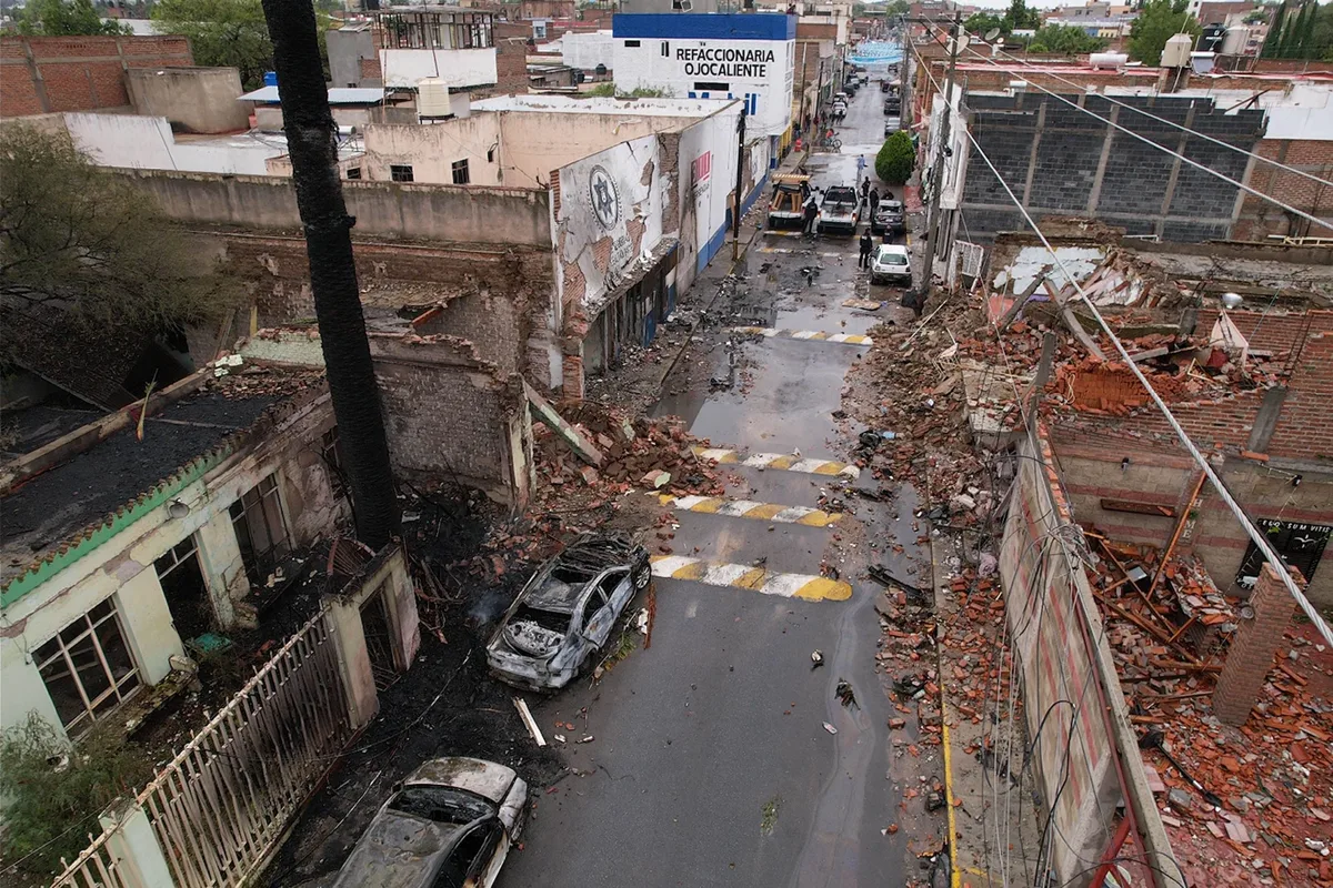 La explosión de un coche bomba del CJNG que dejó 11 lesionados y 40 casas dañadas