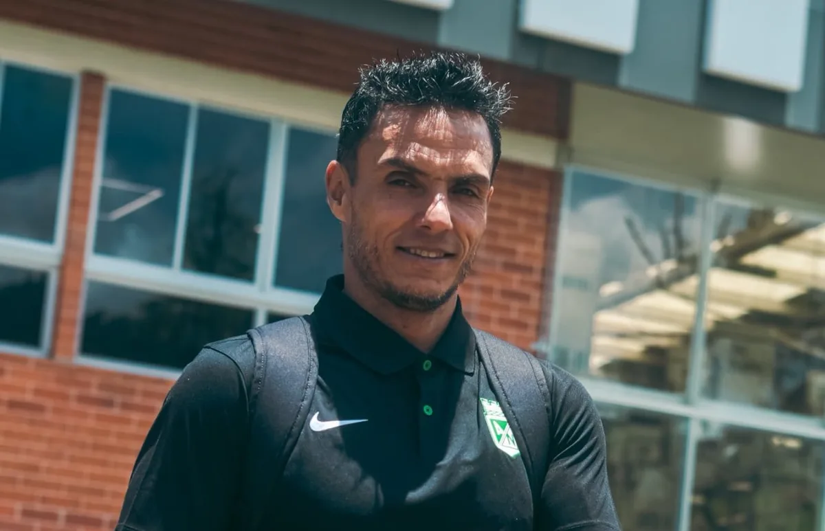 Carlos Antonio Vélez no perdonó a Lucas González por la manera como Atlético Nacional jugó ante Tolima: “Otro invento fallido”