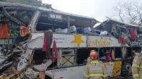 Ônibus que tombou e deixou 10 mortos no RJ era clandestino, diz ANTT
