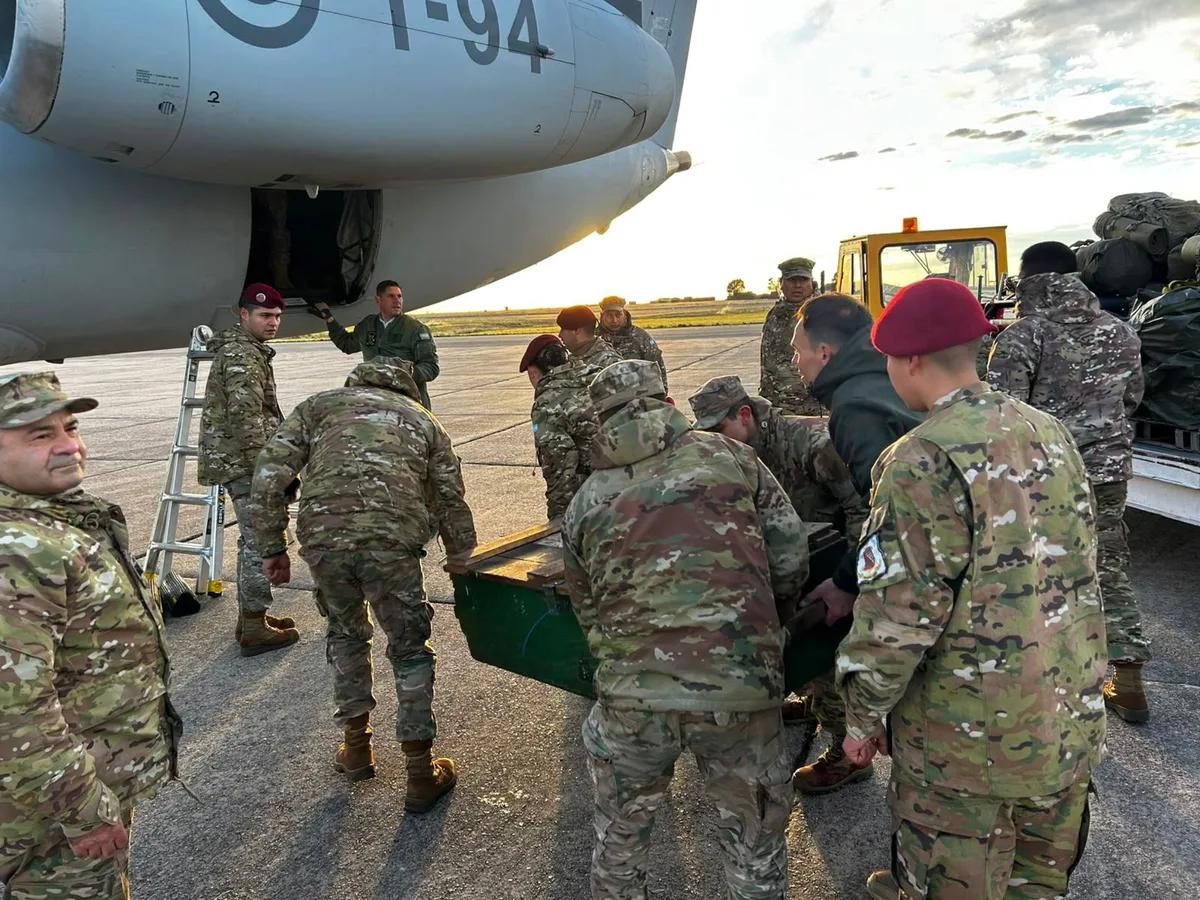 Terremoto en Colombia: parte la misión argentina con 32 militares y ayuda humanitaria para la zona más castigada