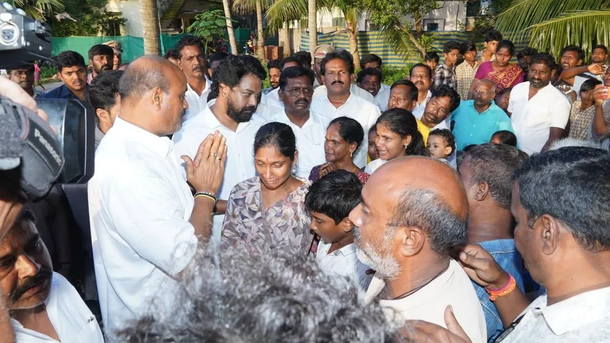 Sevan missing Konaseema fishermen found safe off West Bengal coast