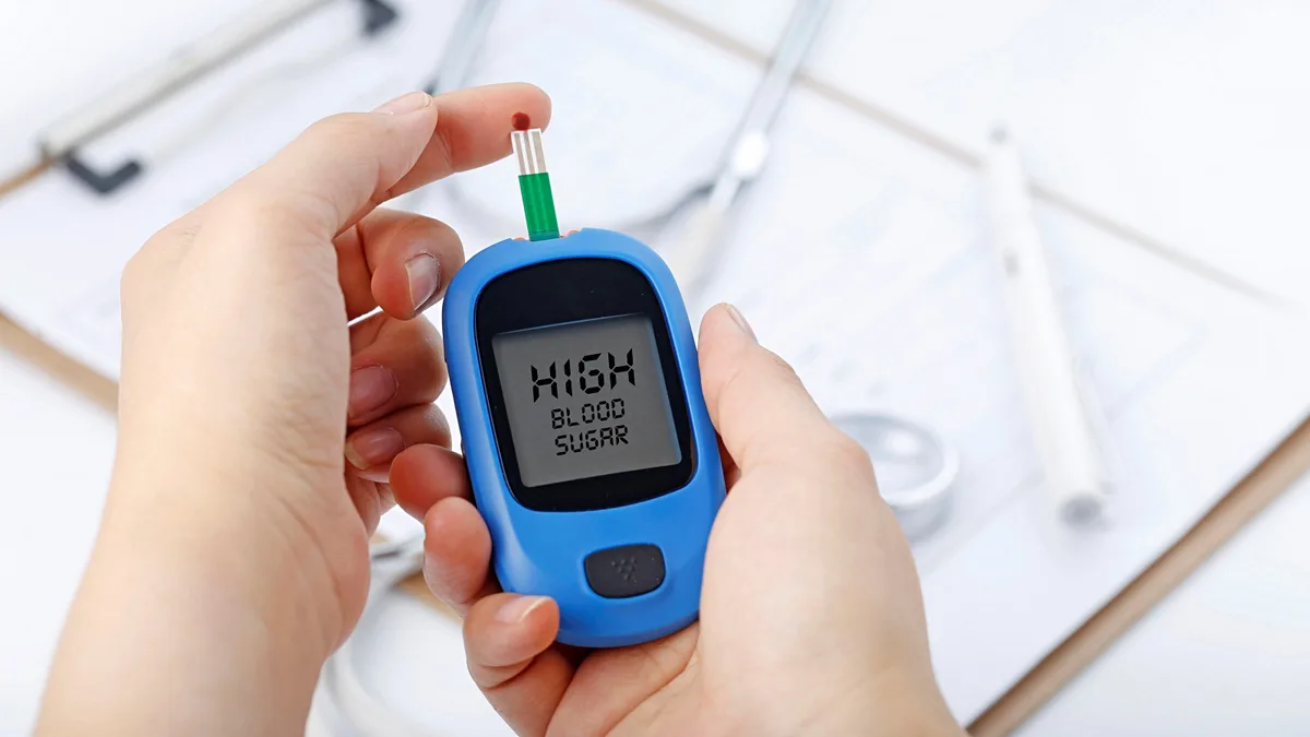 ‘My blood sugar level is at 230 mg/dL. Is it dangerous, or can it be controlled?’