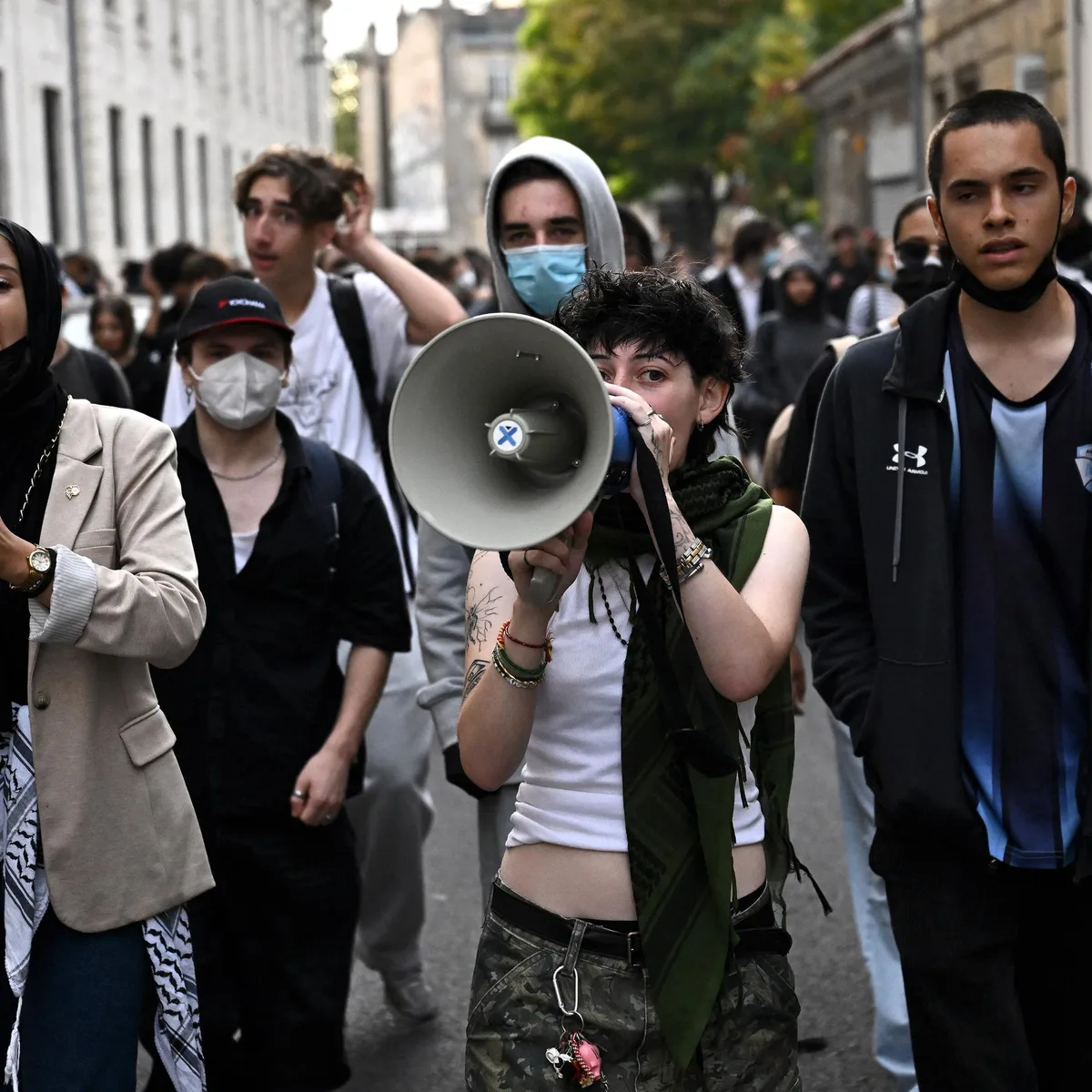 Gewaltsame Demonstrationen - Acht verletzte Schulmitarbeiter bei Schülerprotesten in Frankreich