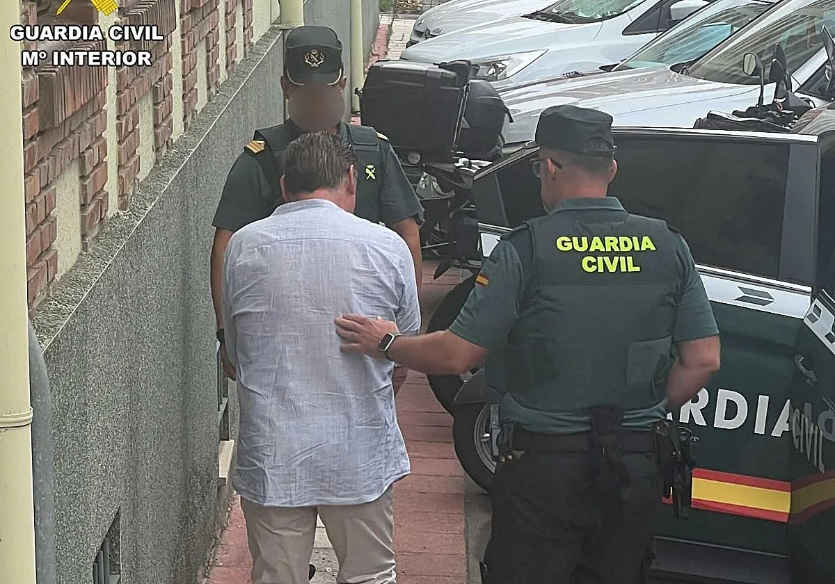 Amenaza de muerte con un cuchillo de grandes dimensiones al dueño de un bar tras haberle expulsado