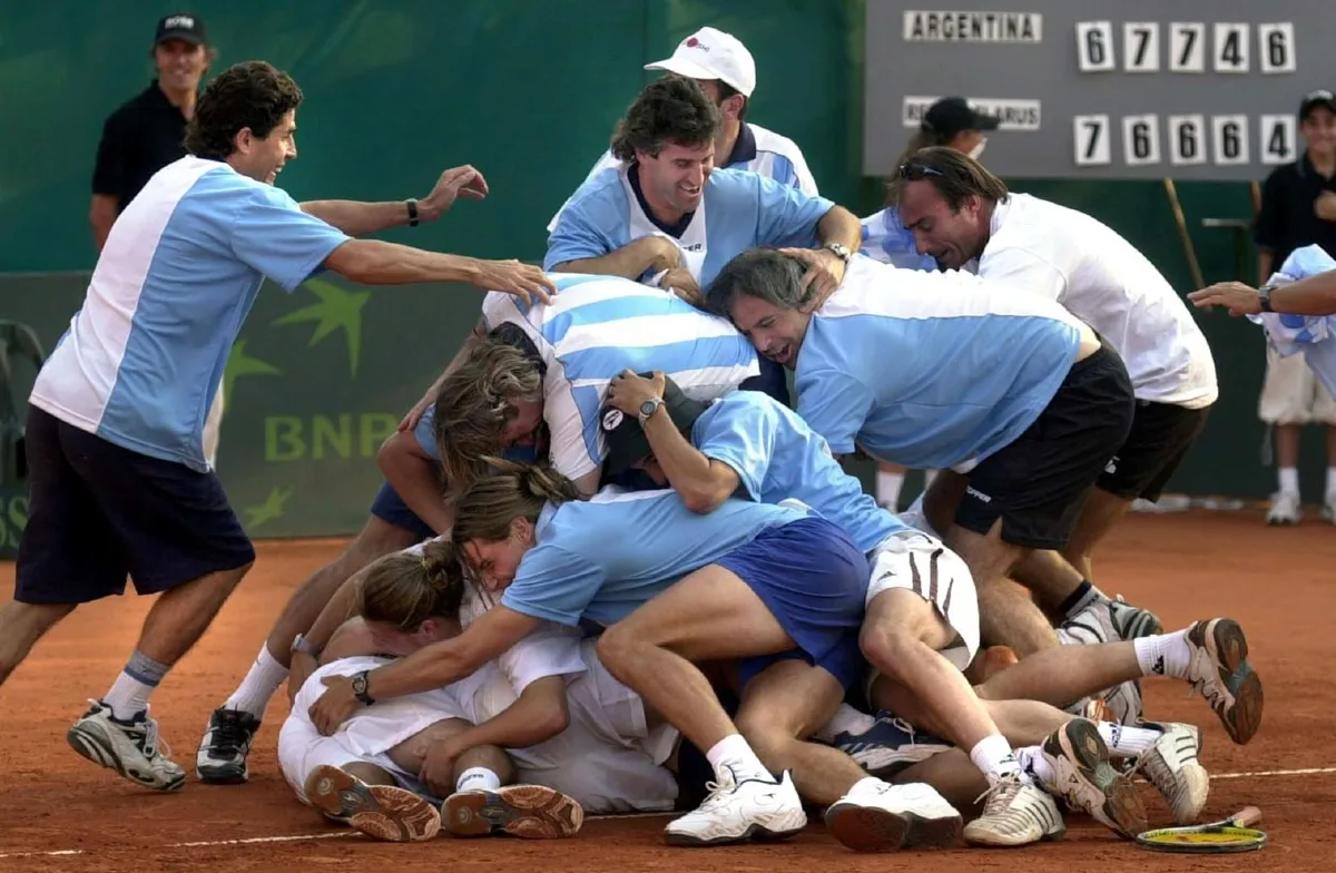 Una batalla de cinco horas que desató un festejo inolvidable: a 25 años del triunfo que cambió la historia de Argentina en la Copa Davis