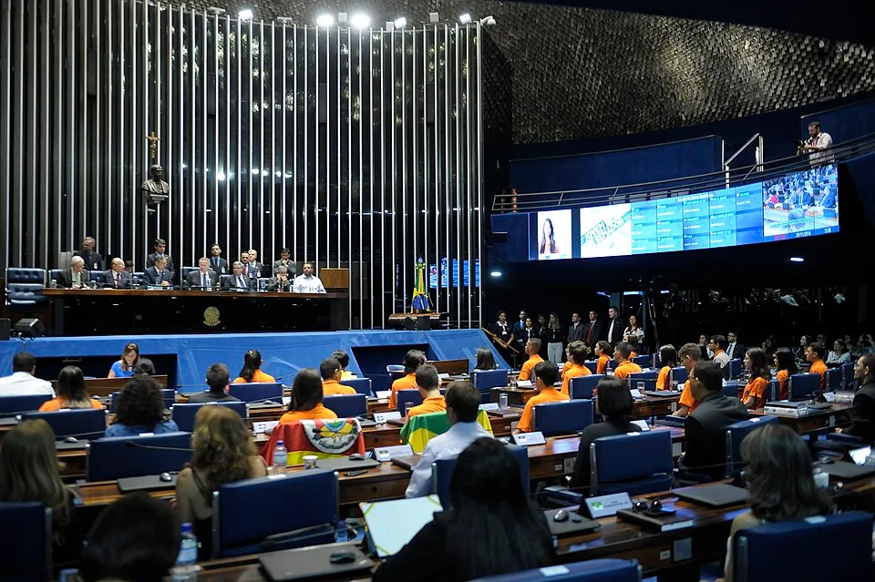 Senado aprova perdão de dívidas de MEIs e novo teto de até R$ 140 mil