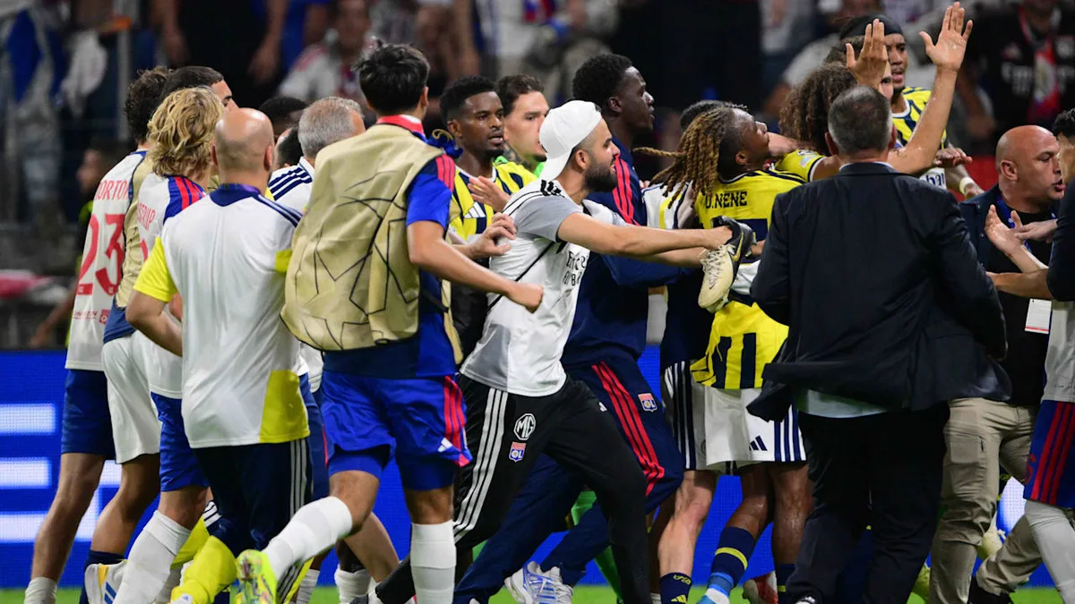 Schlägerei im Spielertunnel - Champions-League-Quali eskaliert total