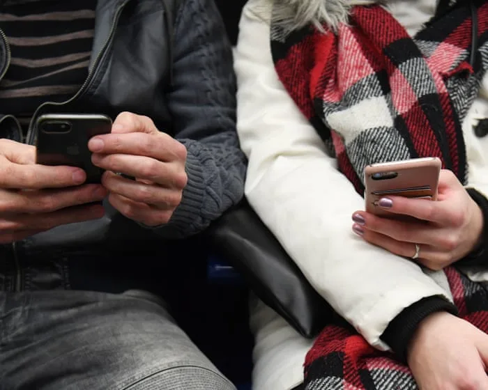 Phone coverage across the London tube? That’s sent me hurtling down a tunnel of despair | Lucy Pasha-Robinson