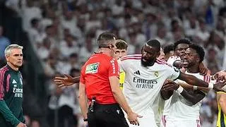 Estas habrían sido las palabras de Vinicius al árbitro que lo expulsó