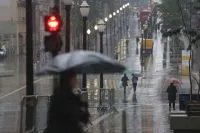 Defesa Civil alerta: frente fria deve trazer temporais e ventania para SP