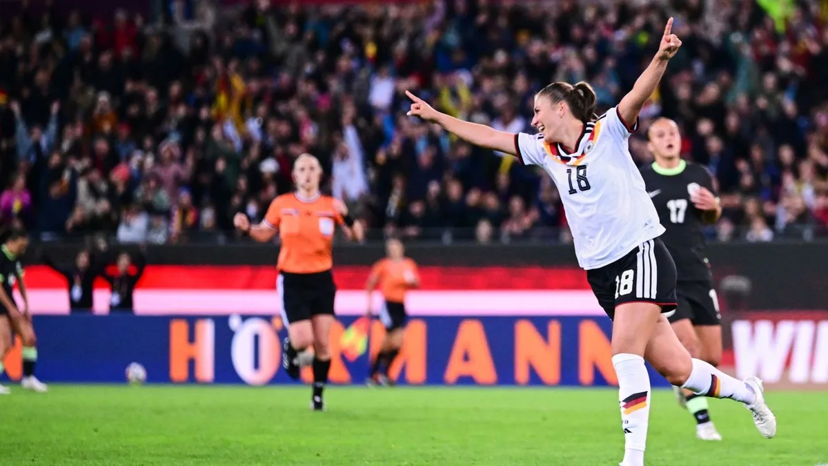 Härtetest in Karlsruhe: Kösslers Doppelpack: DFB-Frauen feiern 4:2 gegen Australien