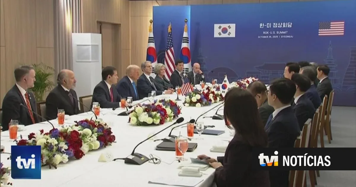 Trump aproxima-se de Kim Jong-un e reduz apoio militar à Coreia do Sul: "Eu compreendo-o, ele compreende-me"
