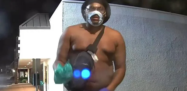 'Defecador em série' é procurado por vandalizar comércios nos EUA