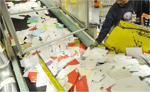 Fiscales y gobernador de Pensilvania demandan al Servicio Postal de EU por regla sobre el voto por correo; "es una catástrofe", dicen