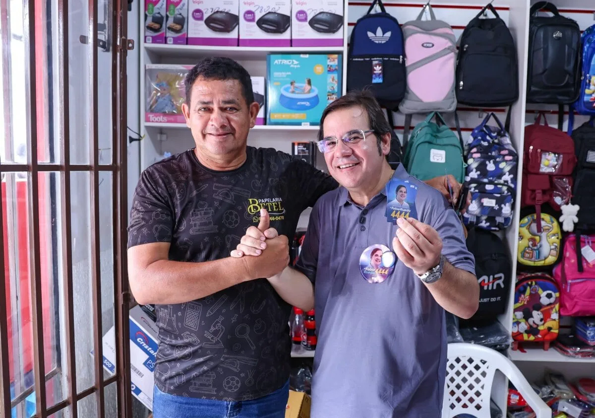 Na reta final da campanha, Fábio Rueda visita comércio de Manoel Urbano