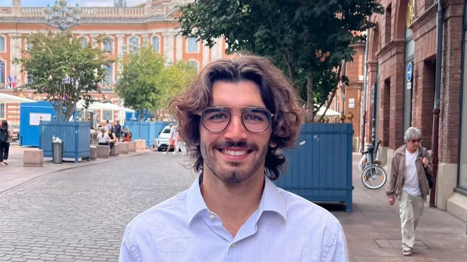 Pour décrocher une alternance à Toulouse, il saisit le micro dans un TGV Paris-Toulouse