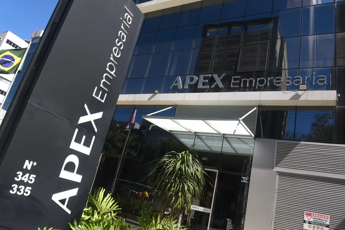 Grupo de 150 investidores da Apex avalia formar associação para negociar com empresa