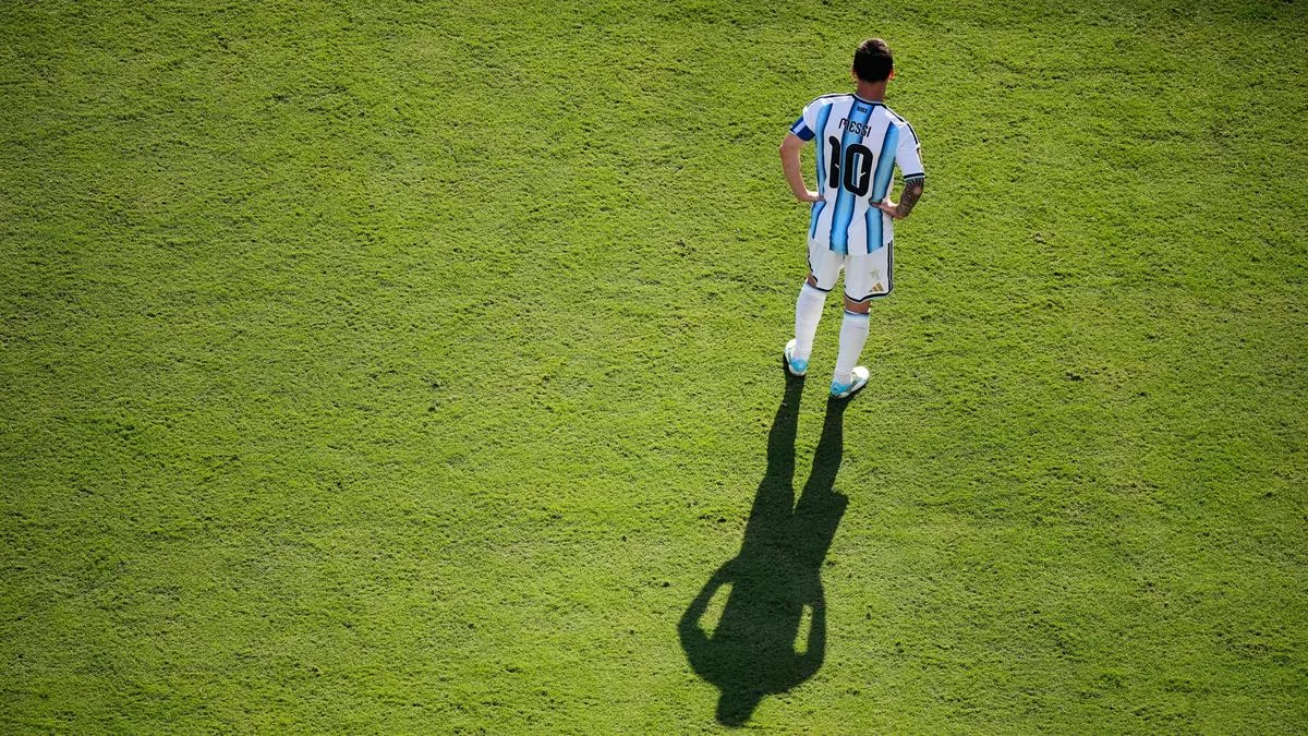 Lionel Messi announces retirement from international football