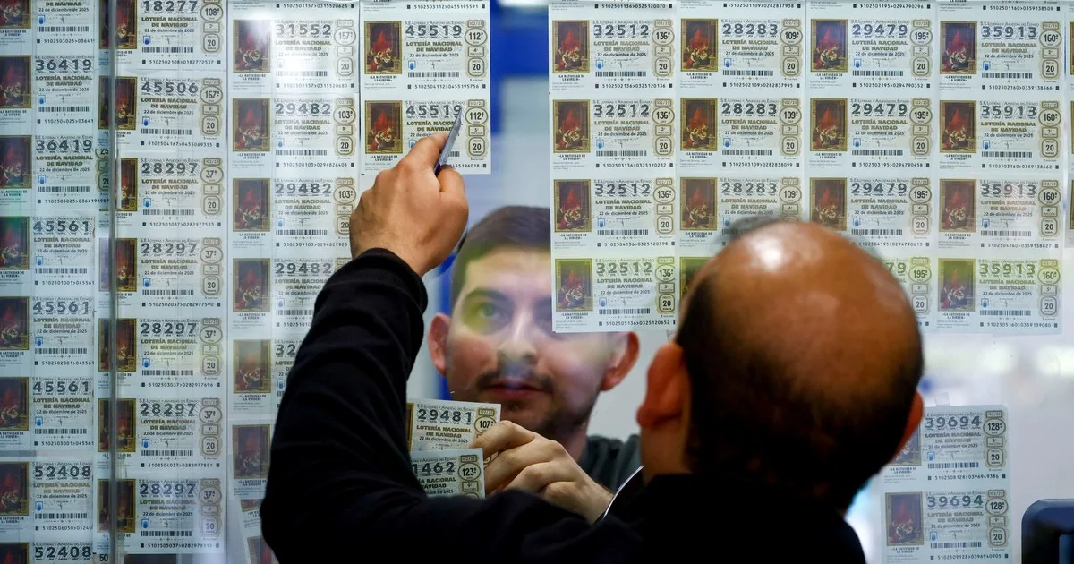 Fiebre en España por un número de lotería ya agotado para el sorteo de Navidad