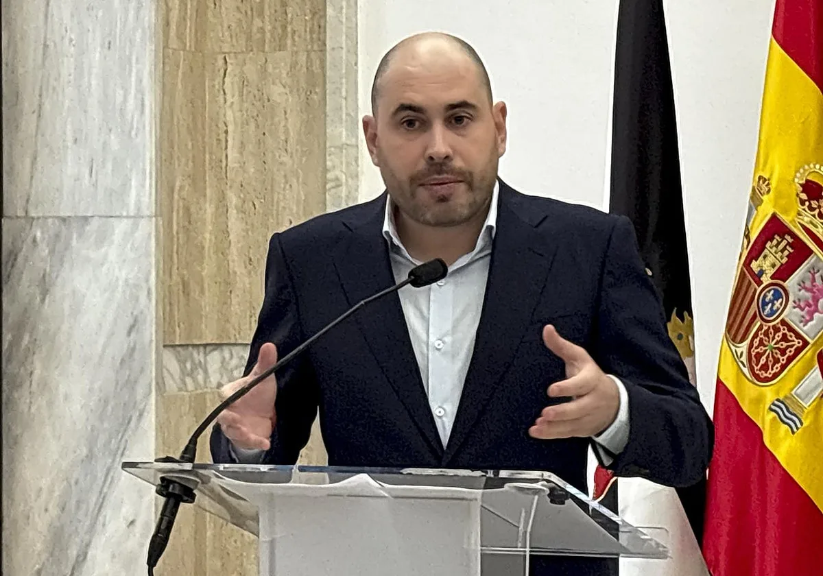 El delegado del Gobierno en Ceuta se enfrenta a los delitos de prevaricación, denegación de auxilio u homicidio