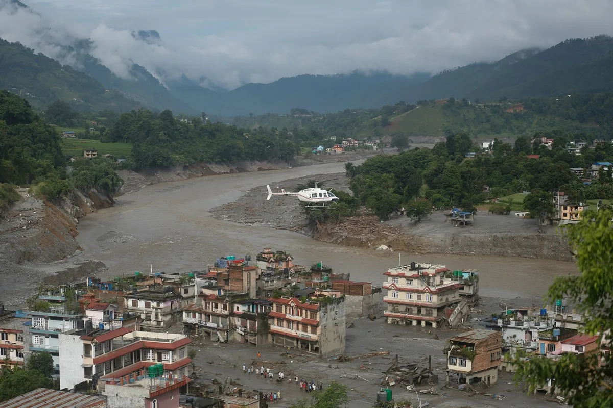 Nepal volta atrás e aceita ajuda internacional em resgates, diz mídia local