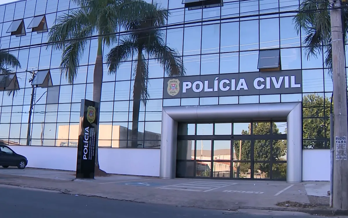 Homem é preso após arrastar policial pela janela do carro ao fugir de abordagem em Americana