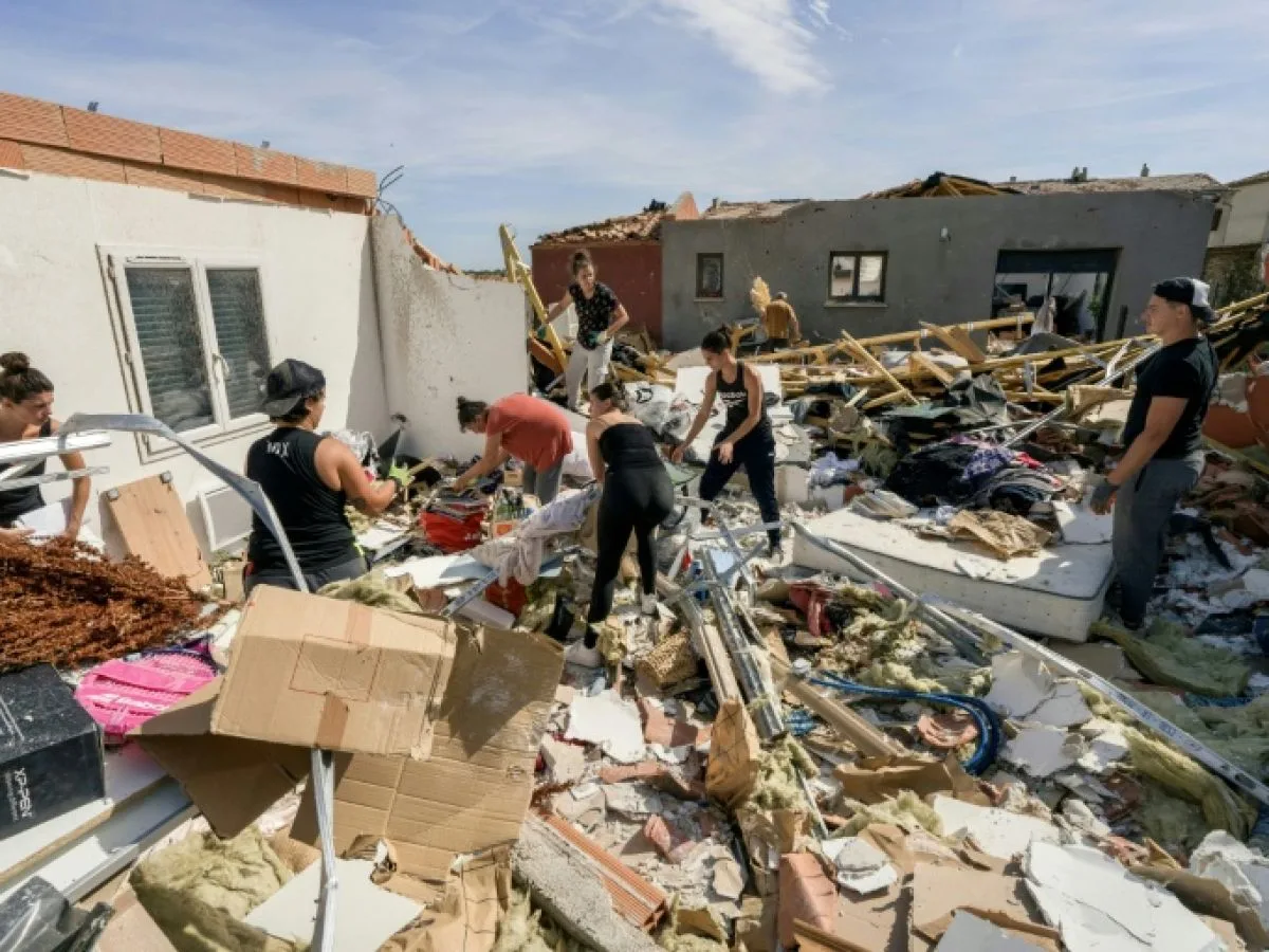 A Pomas, après la tornade, les opérations de déblayage et de sécurisation continuent