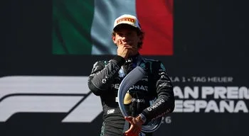 Kimi Antonelli vence em Madrid e reforça liderança do Mundial de F1