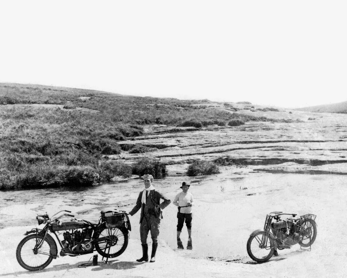 Motociclistas celebram 103 anos de viagem histórica no Paraná. Saiba quando