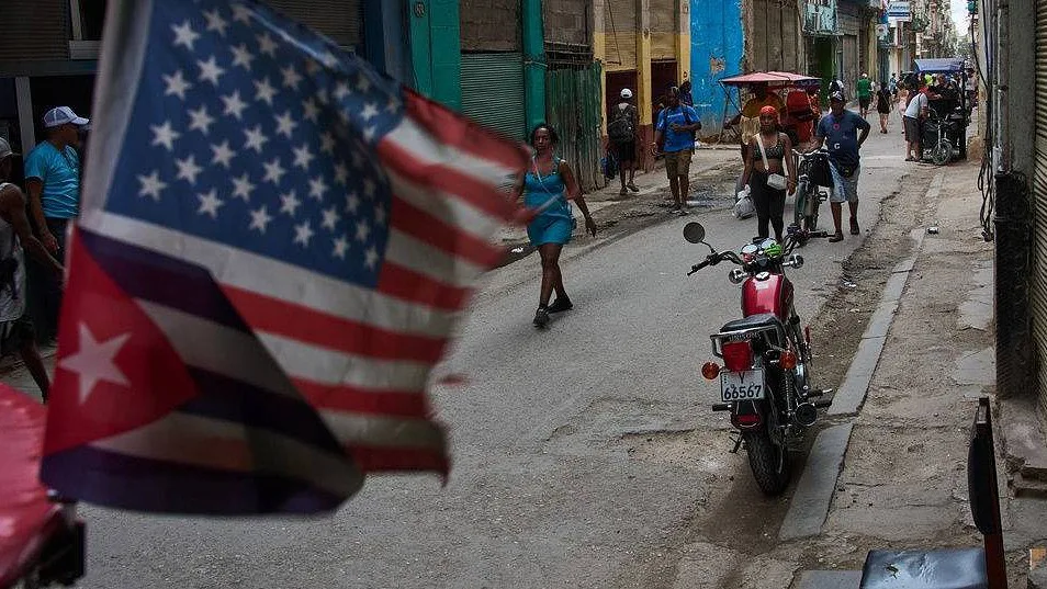 Cuba acusa EUA de "intimidar com ameaças" quem exporta ou transporta combustível para a ilha