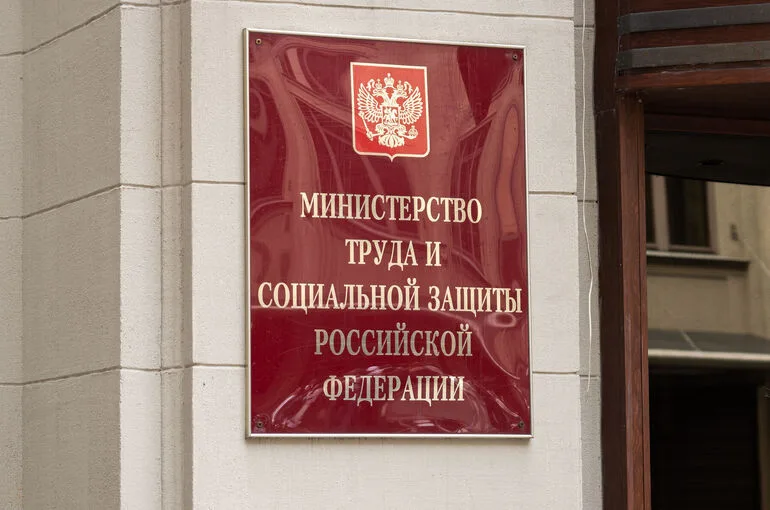 Детей и подростков не допустят к работе в кабаре и на бойне скота