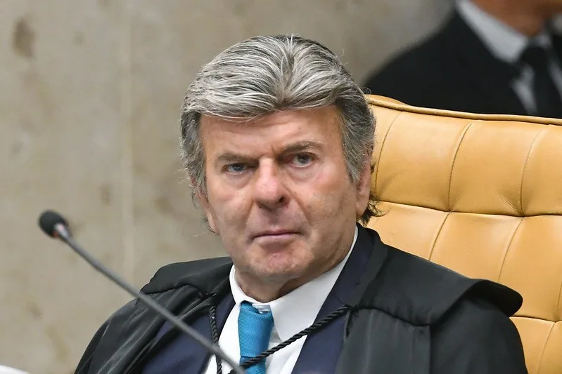 Após Moraes se declarar impedido, Fux se torna relator de caso que envolve Viviane Barci