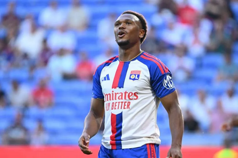 Loïs Openda titulaire, Keito Nakamura sur le banc : les compos de Paris FC - OL en Ligue 1