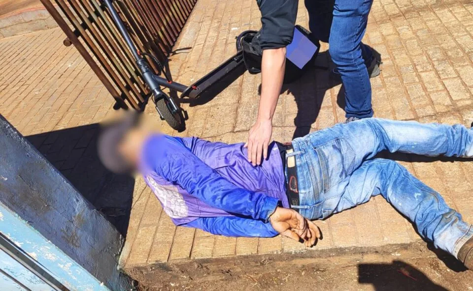Homem é preso suspeito de matar homem com 11 facadas após briga em bar em Cascavel