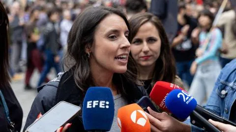 La contrarreloj del Frente Amplio y Podemos se apaga en Madrid y Barcelona entre negociaciones privadas y reproches en prensa