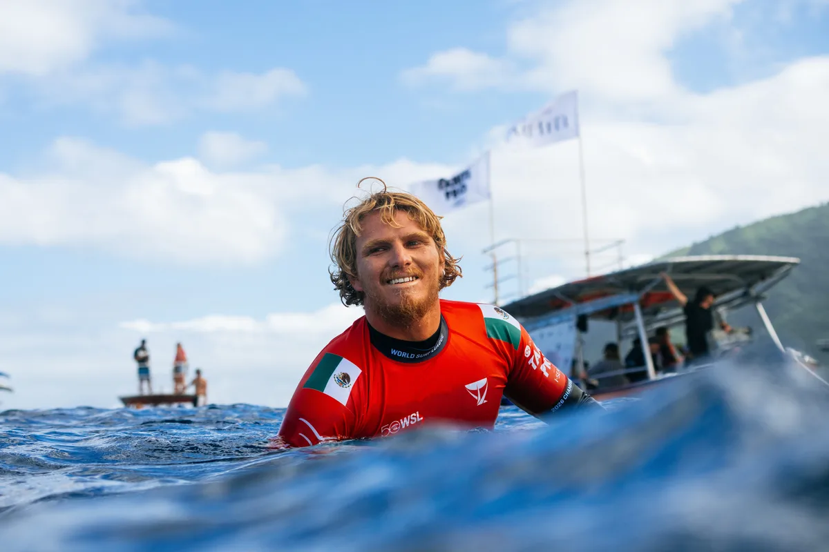 Surfista da elite é suspenso pela WSL após caso com adolescente investigado pela polícia