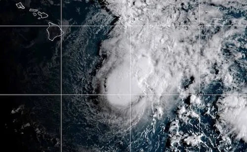 Tormenta Moke amenaza Hawái con lluvias intensas; crece riesgo de inundaciones