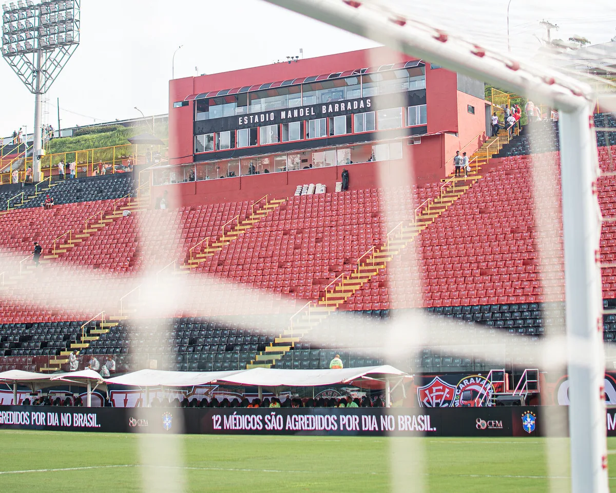 Técnico que conquistou acesso histórico assume time Sub-20 do Vitória