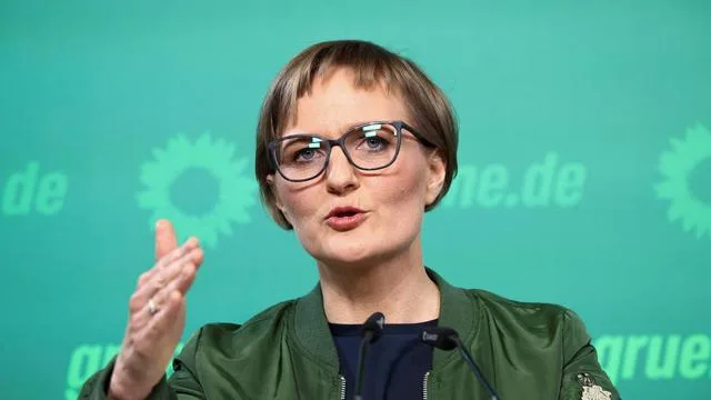 Berlin: Grünen-Chefin fordert Garantien von Linken-Wahlsiegerin Elif Eralp