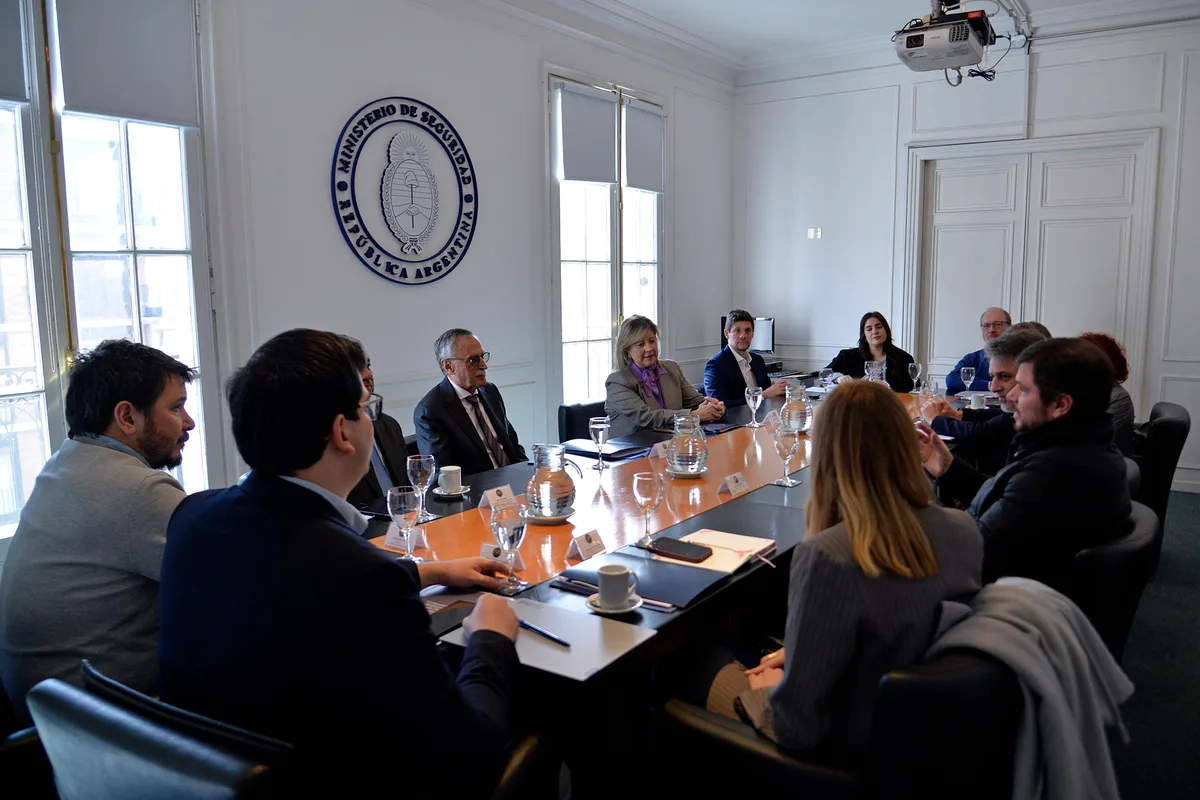 El Gobierno lanzó un plan para prevenir problemas de salud mental en adolescentes